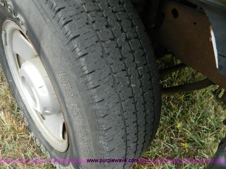 image for item K8200 2005 Ford F250 Super Duty pickup truck