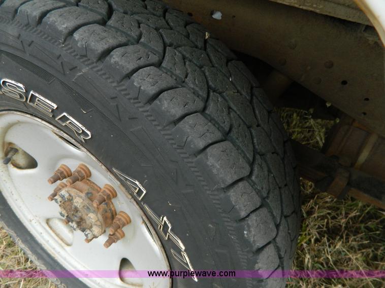 image for item K8200 2005 Ford F250 Super Duty pickup truck