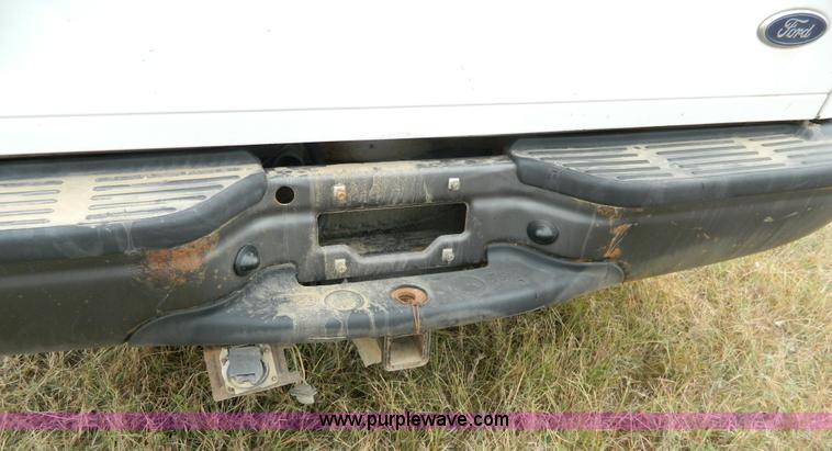 image for item K8200 2005 Ford F250 Super Duty pickup truck