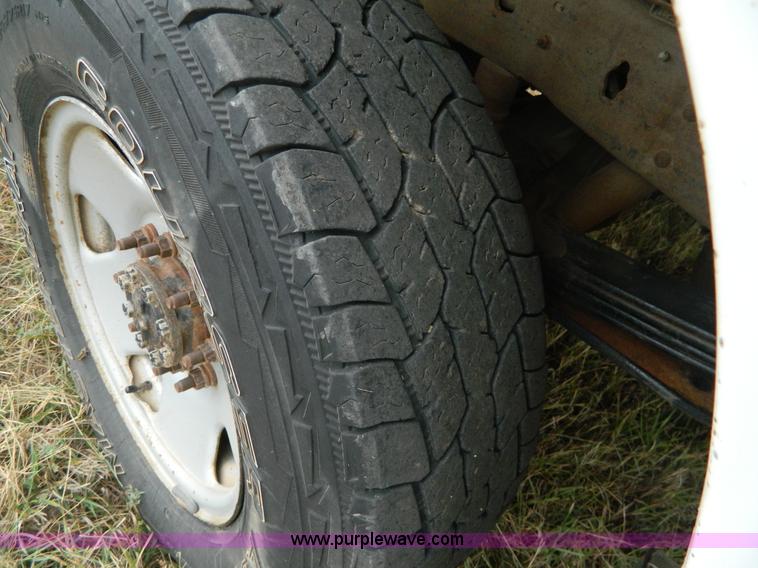 image for item K8200 2005 Ford F250 Super Duty pickup truck