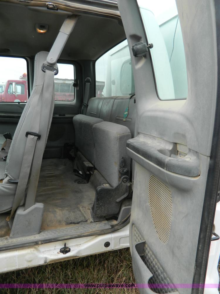 image for item K8200 2005 Ford F250 Super Duty pickup truck