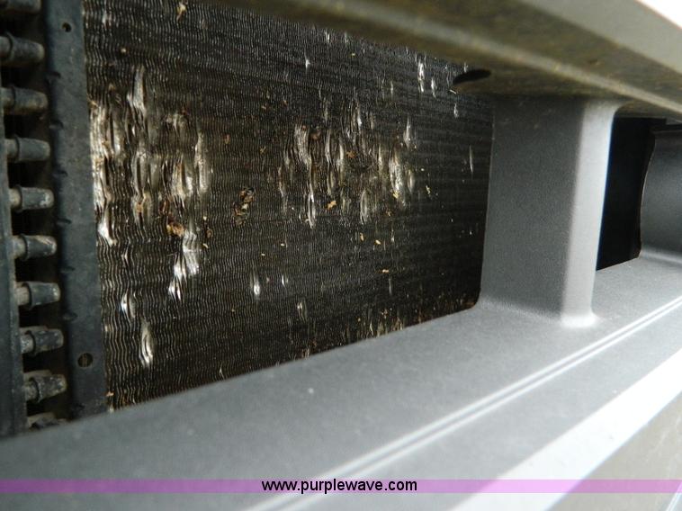 image for item K8200 2005 Ford F250 Super Duty pickup truck