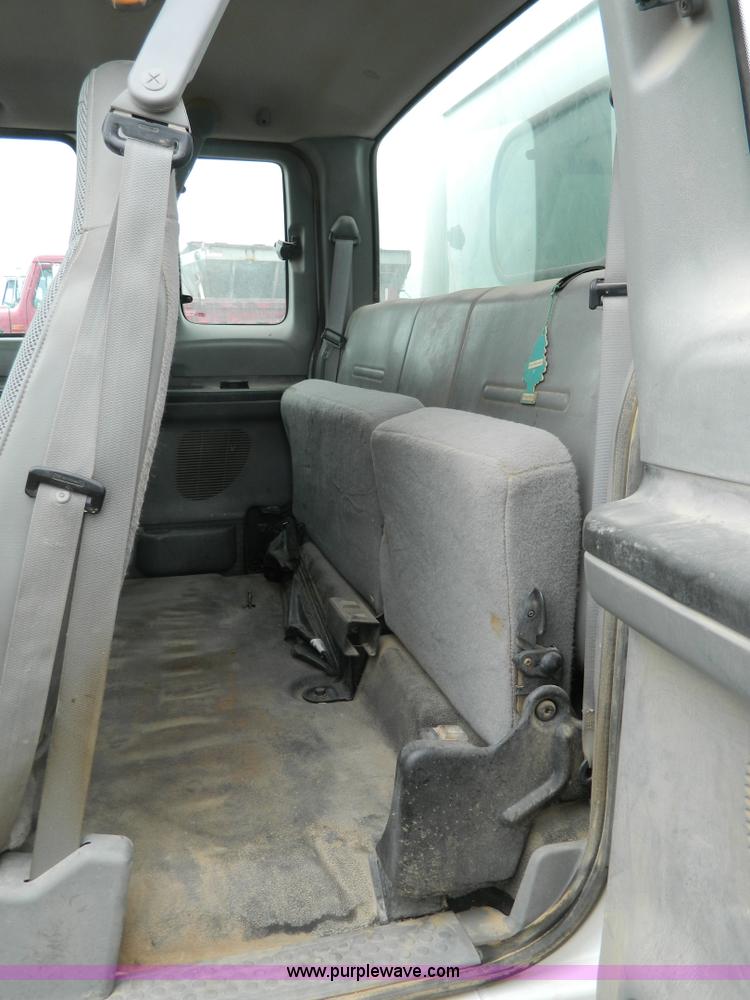 image for item K8200 2005 Ford F250 Super Duty pickup truck