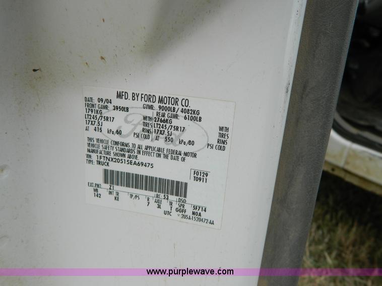 image for item K8200 2005 Ford F250 Super Duty pickup truck