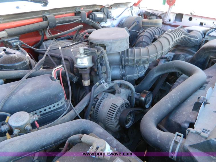 image for item K8224 1995 Ford F250 pickup truck cab and chassis