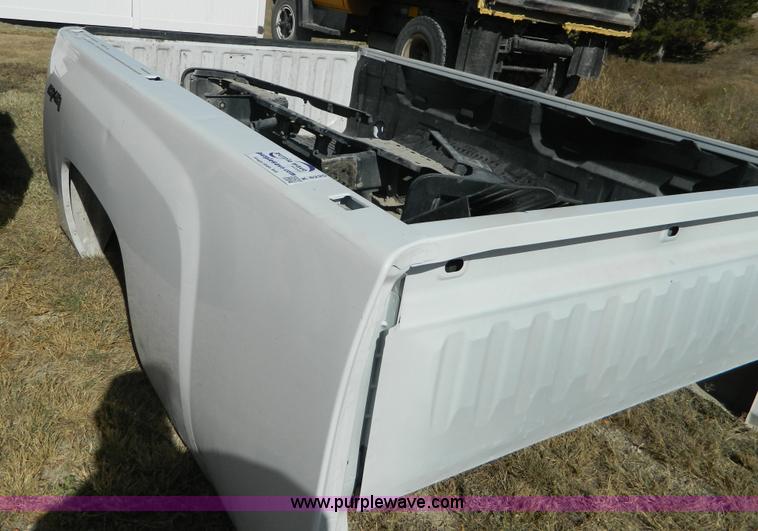 image for item K8225 Chevrolet pickup truck bed
