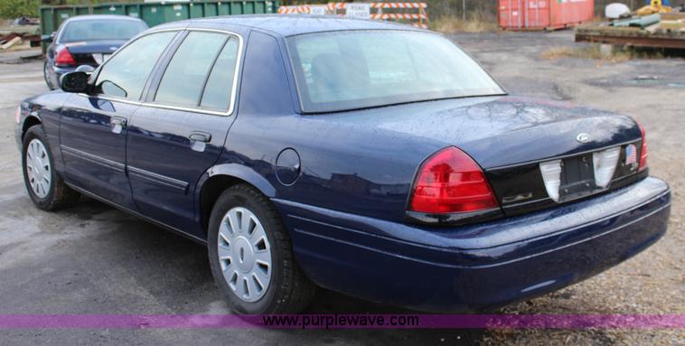 image for item L2337 2010 Ford Crown Victoria Police Interceptor