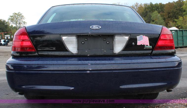 image for item L2337 2010 Ford Crown Victoria Police Interceptor