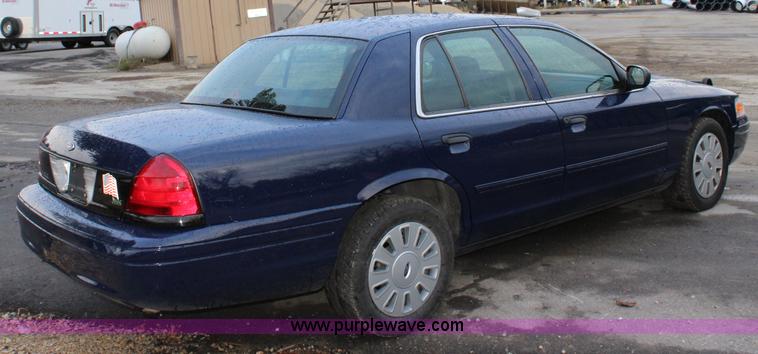 image for item L2337 2010 Ford Crown Victoria Police Interceptor