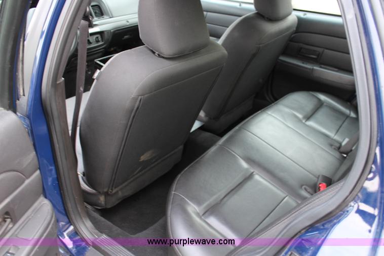 image for item L2337 2010 Ford Crown Victoria Police Interceptor