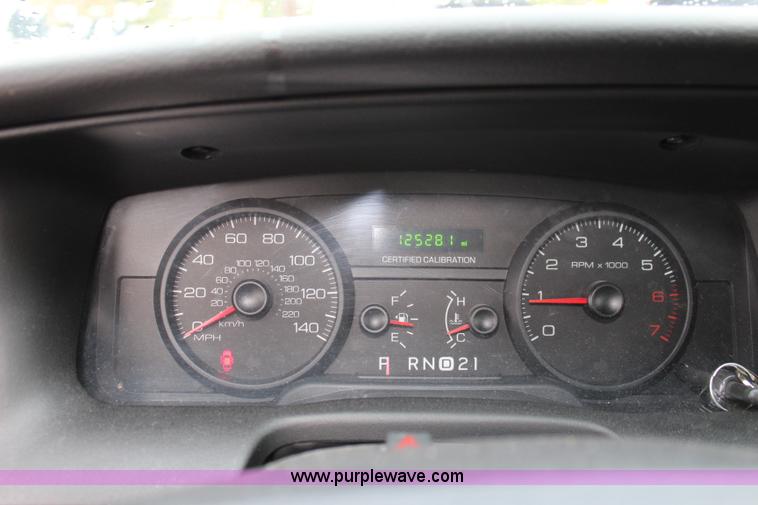 image for item L2337 2010 Ford Crown Victoria Police Interceptor