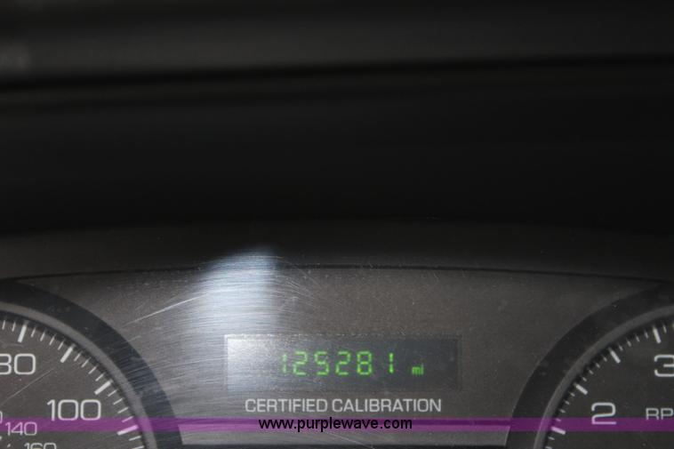 image for item L2337 2010 Ford Crown Victoria Police Interceptor