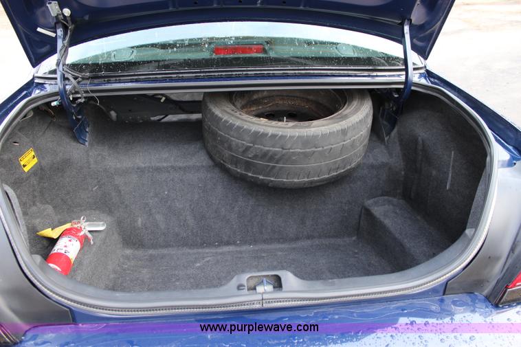 image for item L2337 2010 Ford Crown Victoria Police Interceptor