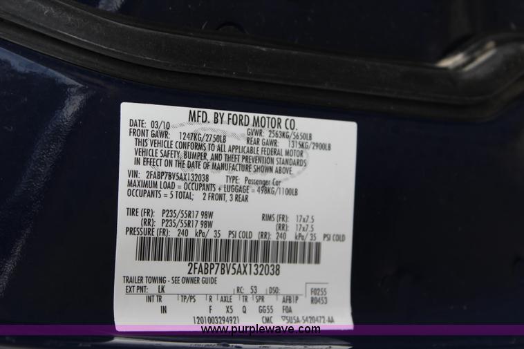 image for item L2337 2010 Ford Crown Victoria Police Interceptor