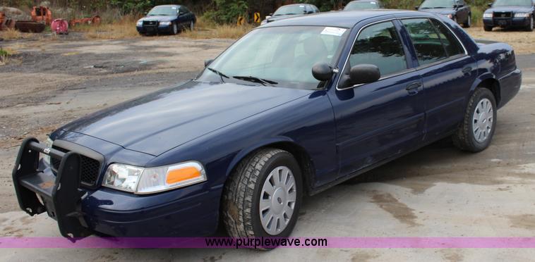 image for item L2338 2010 Ford Crown Victoria Police Interceptor