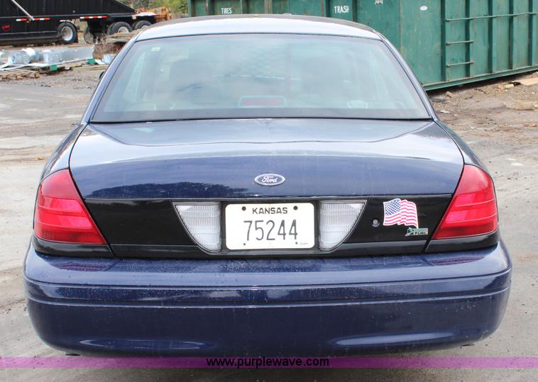 image for item L2338 2010 Ford Crown Victoria Police Interceptor