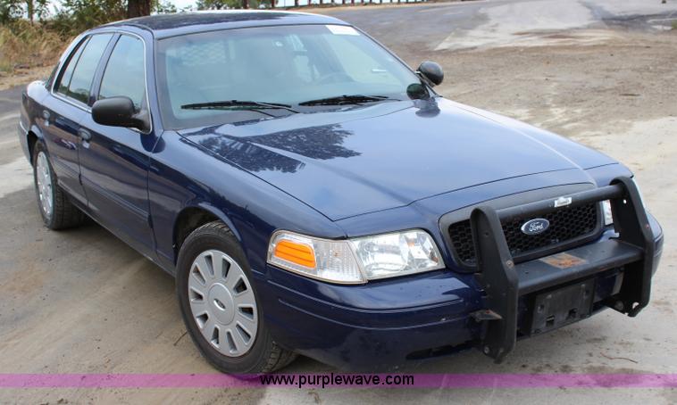 image for item L2338 2010 Ford Crown Victoria Police Interceptor