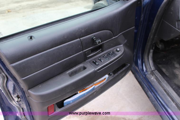 image for item L2338 2010 Ford Crown Victoria Police Interceptor