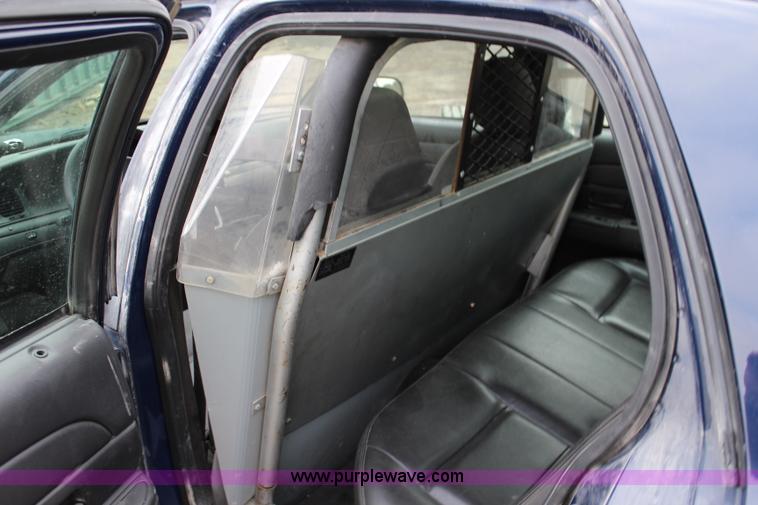 image for item L2338 2010 Ford Crown Victoria Police Interceptor