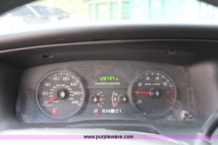 image for item L2338 2010 Ford Crown Victoria Police Interceptor