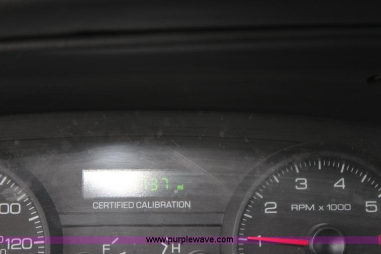 image for item L2338 2010 Ford Crown Victoria Police Interceptor