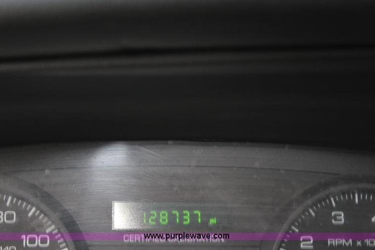 image for item L2338 2010 Ford Crown Victoria Police Interceptor