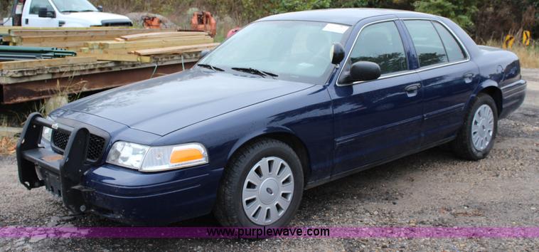 image for item L2339 2010 Ford Crown Victoria Police Interceptor