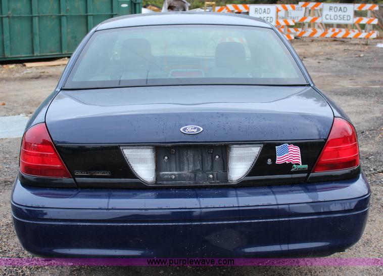 image for item L2339 2010 Ford Crown Victoria Police Interceptor