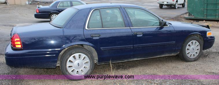image for item L2339 2010 Ford Crown Victoria Police Interceptor