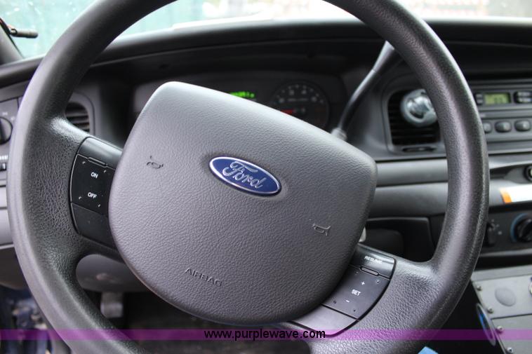 image for item L2339 2010 Ford Crown Victoria Police Interceptor