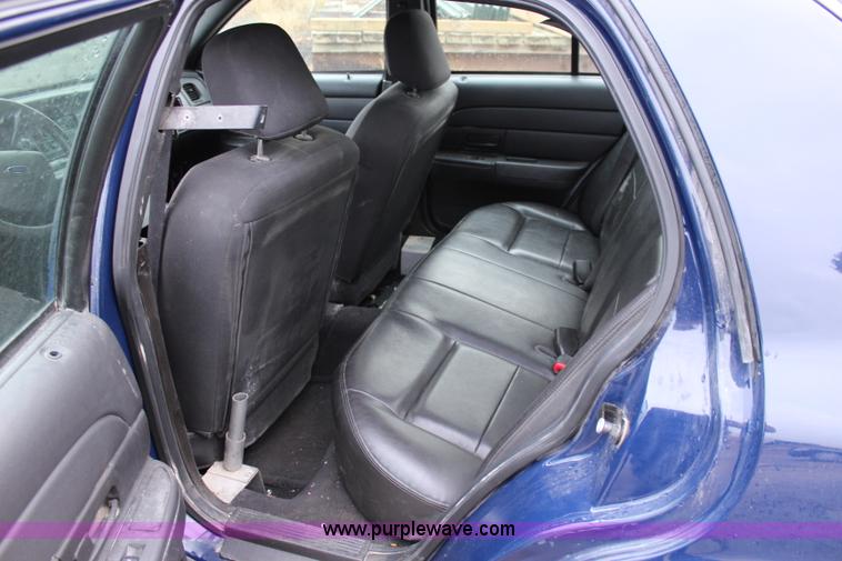 image for item L2339 2010 Ford Crown Victoria Police Interceptor