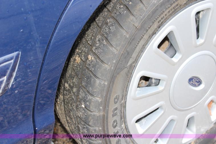 image for item L2339 2010 Ford Crown Victoria Police Interceptor