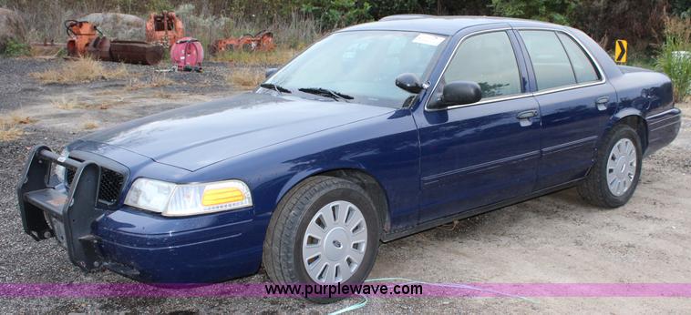 image for item L2340 2010 Ford Crown Victoria Police Interceptor