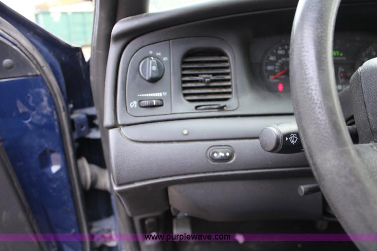 image for item L2340 2010 Ford Crown Victoria Police Interceptor