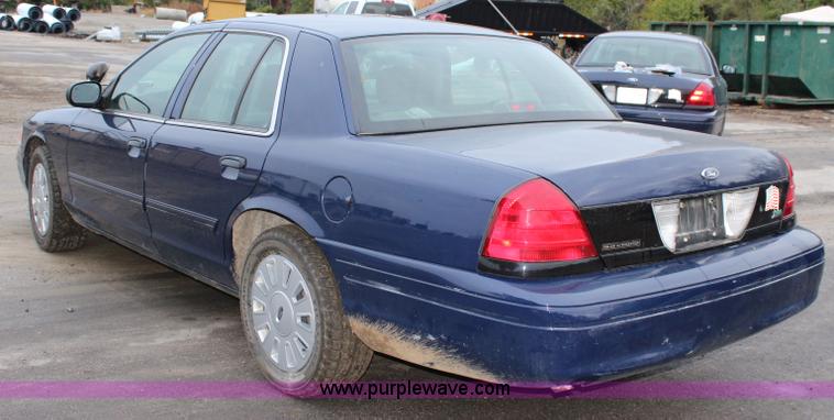 image for item L2341 2010 Ford Crown Victoria Police Interceptor