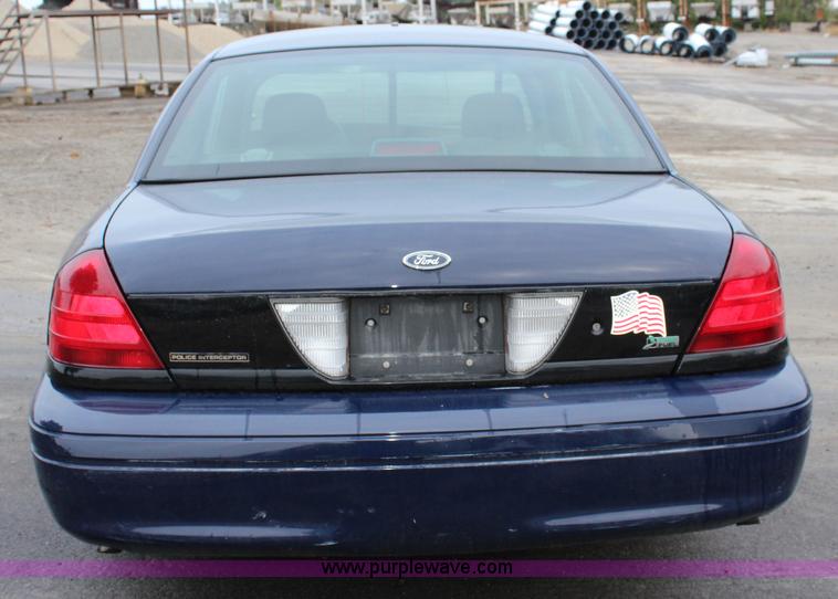 image for item L2341 2010 Ford Crown Victoria Police Interceptor