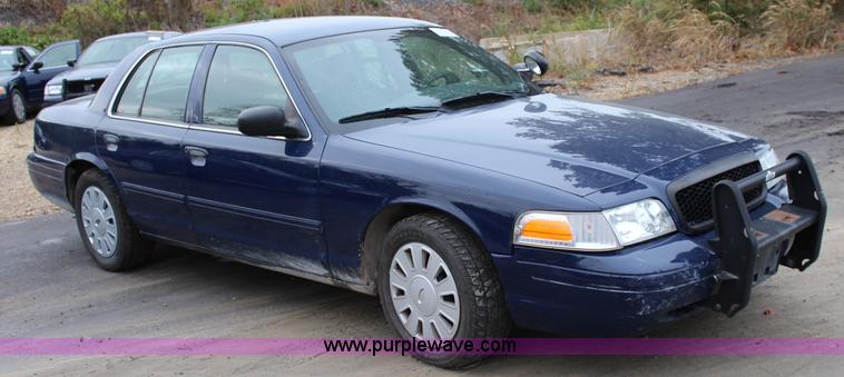 image for item L2341 2010 Ford Crown Victoria Police Interceptor