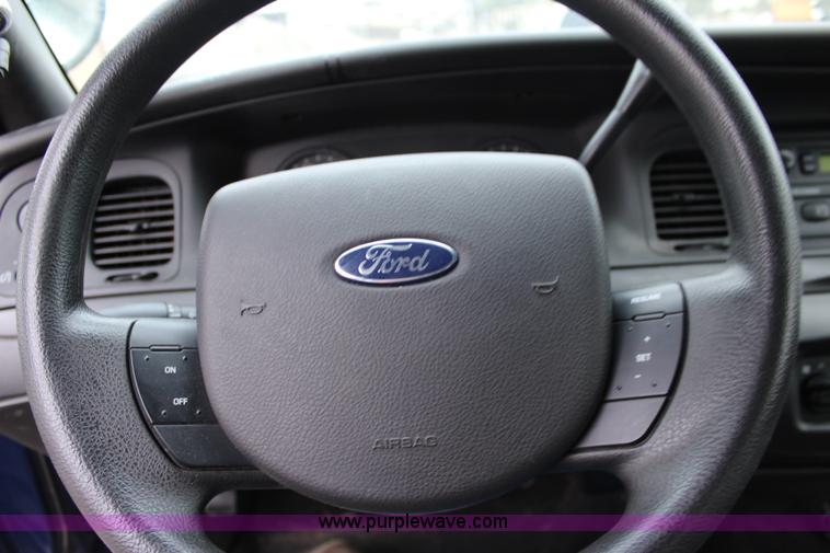 image for item L2341 2010 Ford Crown Victoria Police Interceptor