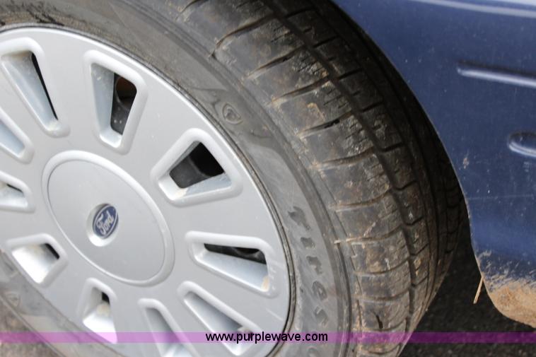 image for item L2341 2010 Ford Crown Victoria Police Interceptor