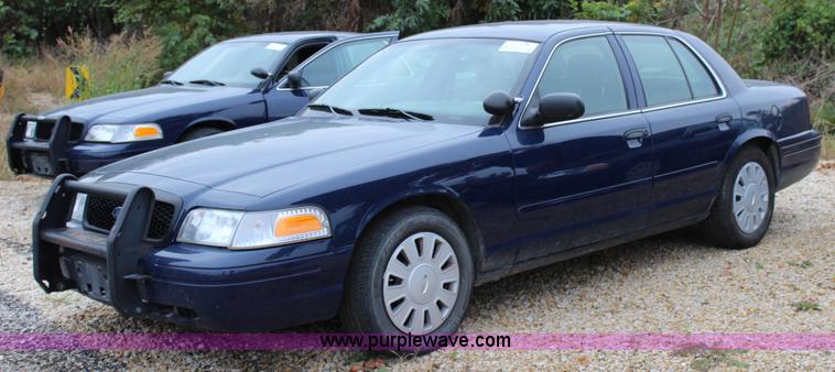image for item L2342 2008 Ford Crown Victoria Police Interceptor