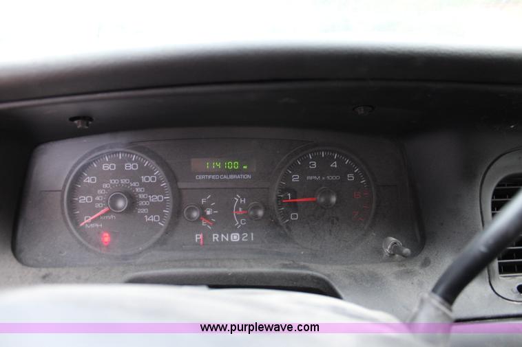 image for item L2342 2008 Ford Crown Victoria Police Interceptor