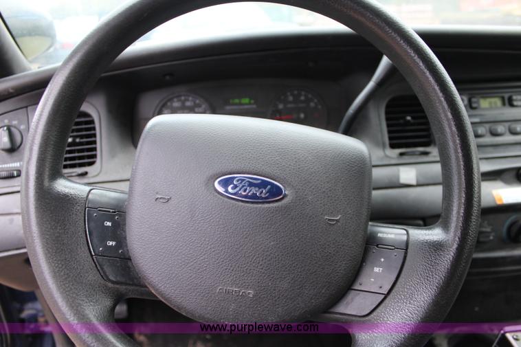image for item L2342 2008 Ford Crown Victoria Police Interceptor