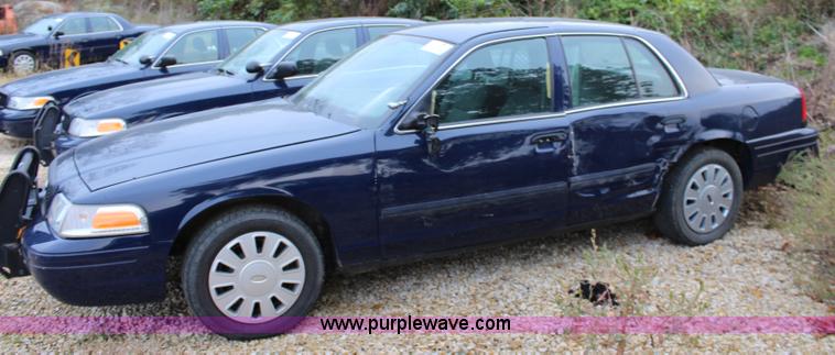 image for item L2343 2010 Ford Crown Victoria Police Interceptor