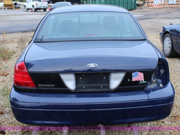 image for item L2343 2010 Ford Crown Victoria Police Interceptor