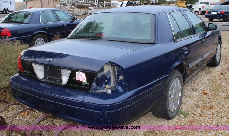 image for item L2343 2010 Ford Crown Victoria Police Interceptor