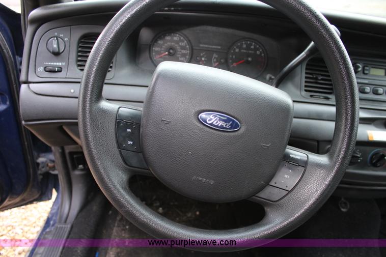 image for item L2343 2010 Ford Crown Victoria Police Interceptor