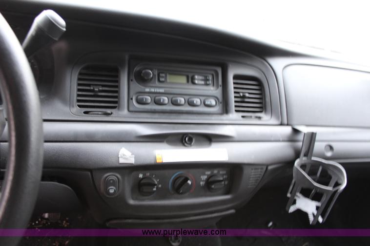 image for item L2343 2010 Ford Crown Victoria Police Interceptor