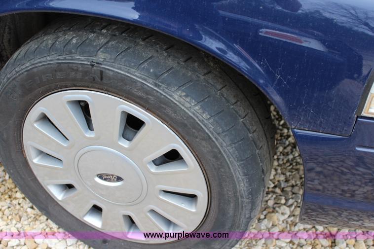 image for item L2343 2010 Ford Crown Victoria Police Interceptor