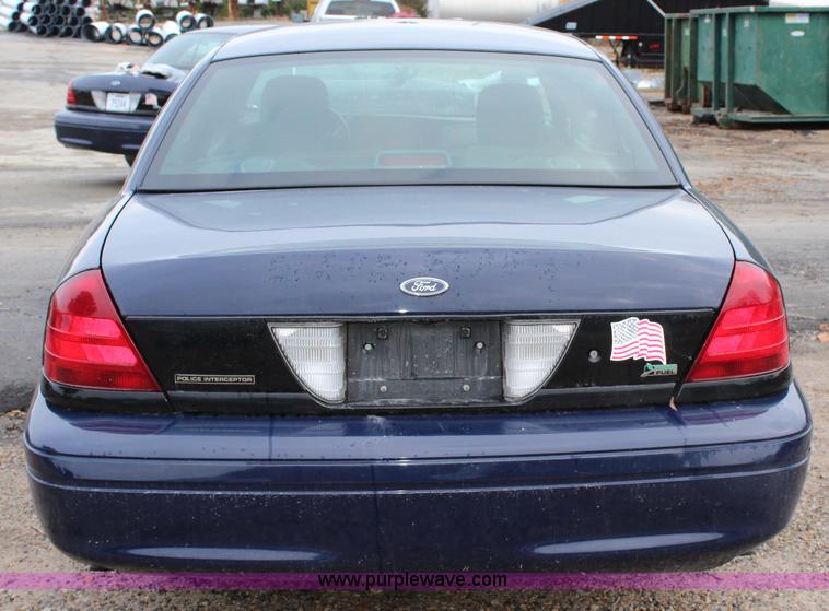 image for item L2344 2010 Ford Crown Victoria Police Interceptor