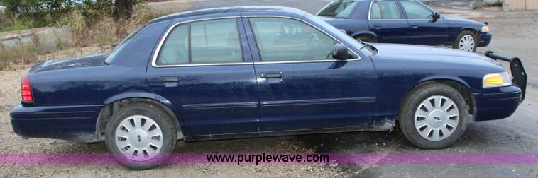 image for item L2344 2010 Ford Crown Victoria Police Interceptor